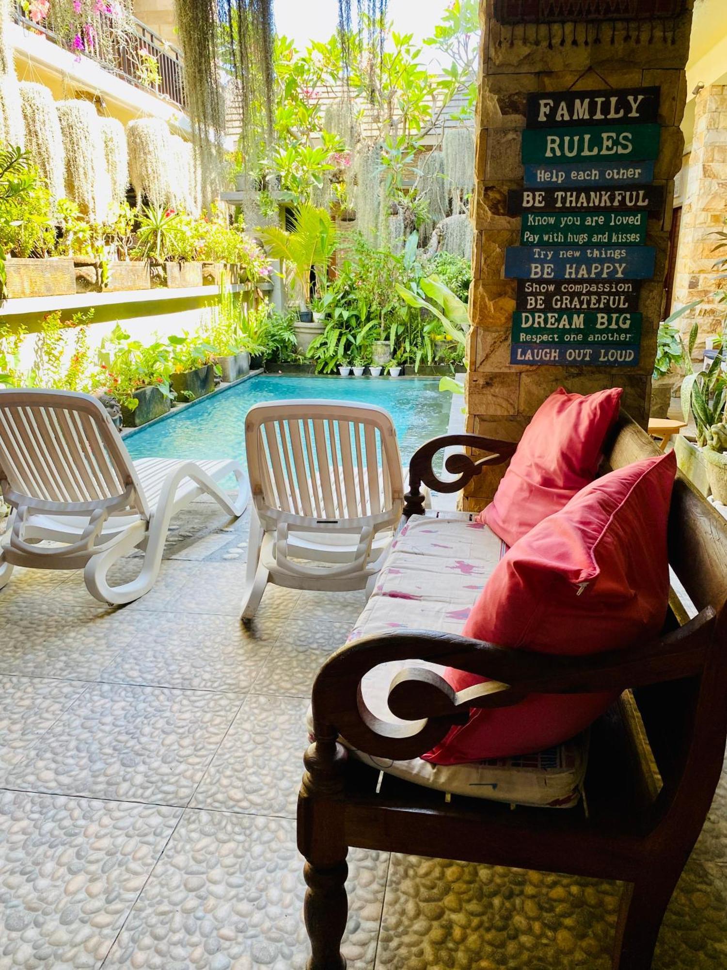 Frog Homestay Sanur Esterno foto