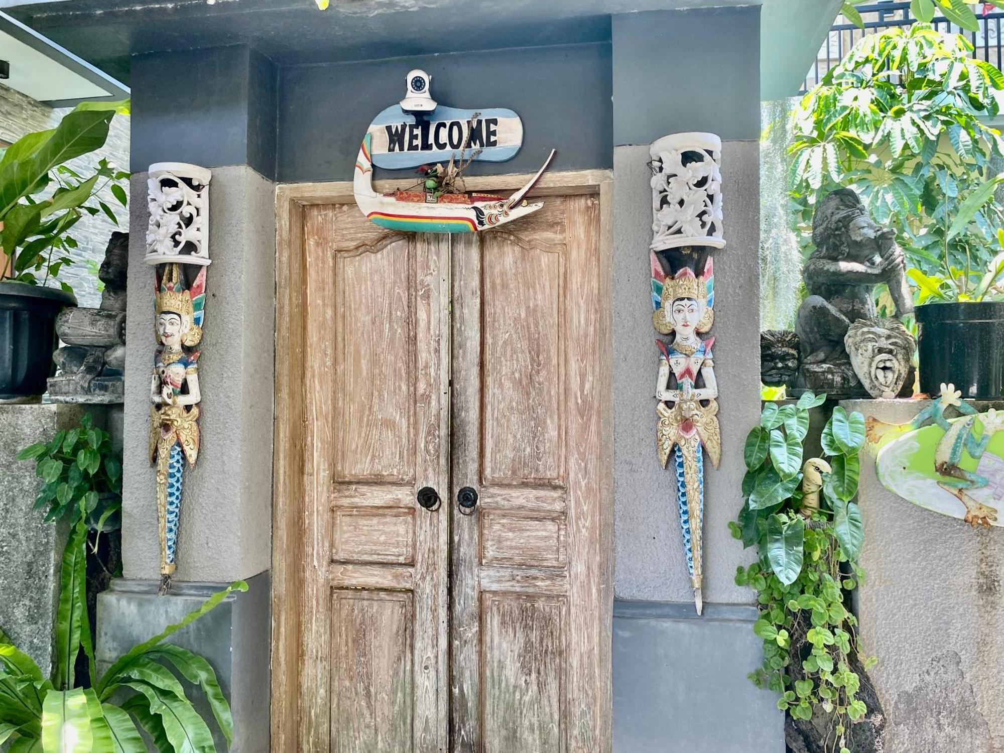 Frog Homestay Sanur Esterno foto